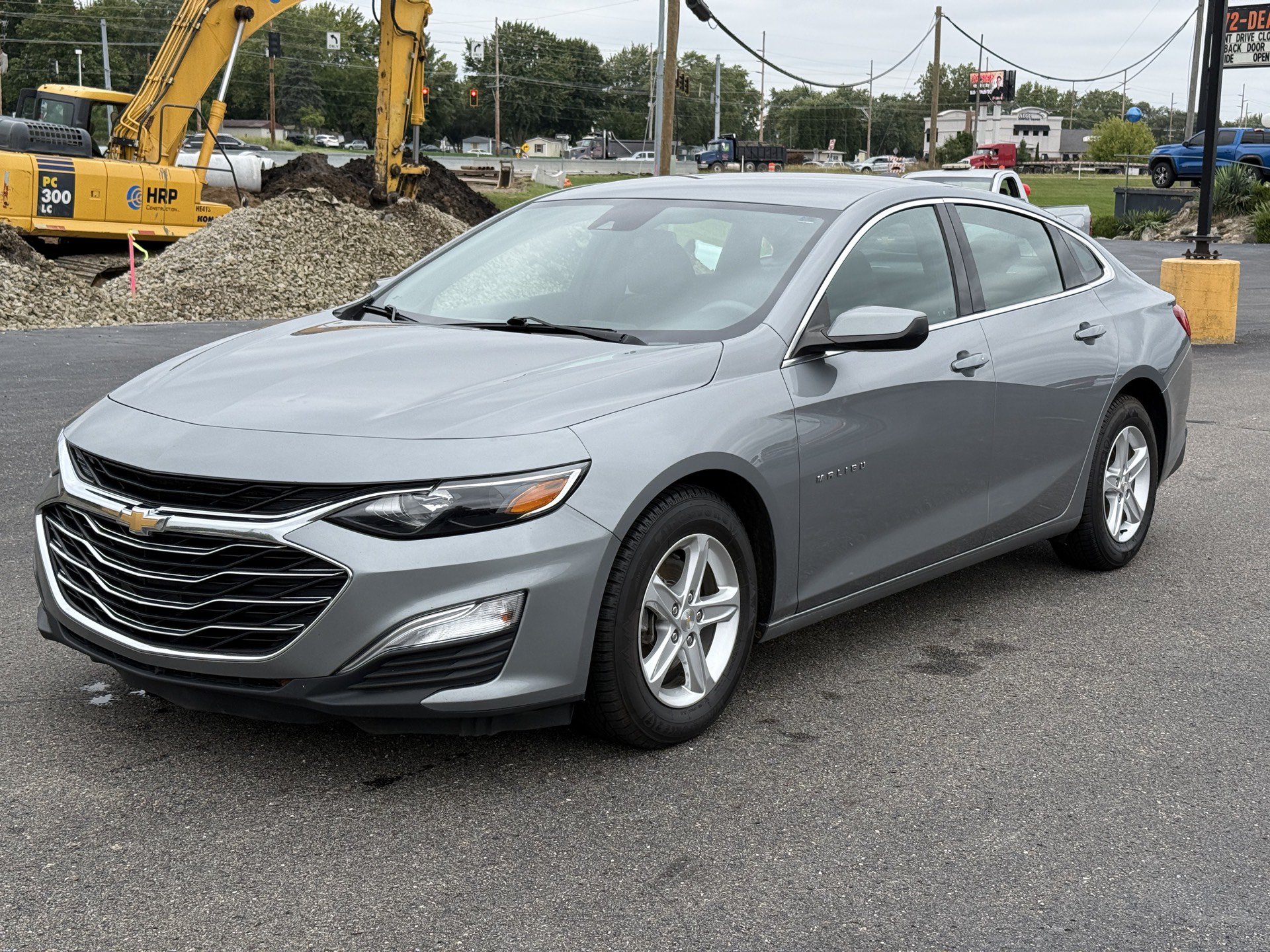 Used 2023 Chevrolet Malibu LS w/ Driver Confidence Package FWD image 4