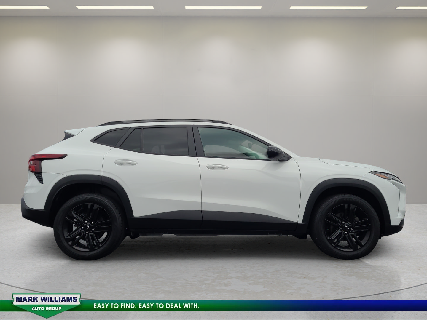 Used 2024 Chevrolet Trax ACTIV w/ Driver Confidence Package FWD image 2