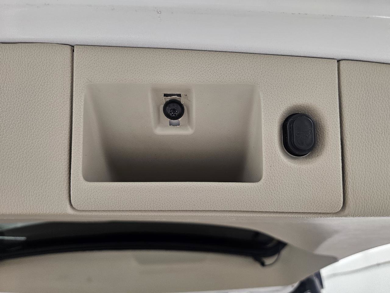 Used 2020 Cadillac Escalade Luxury AWD/4WD image 8