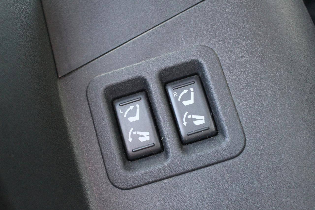 Used 2012 Nissan Armada SL w/ DVD FES Pkg image 41