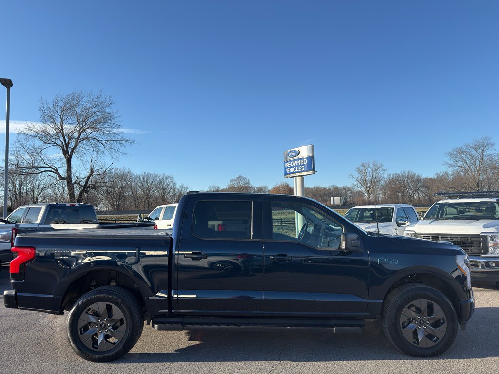 Used 2024 Ford F150 Lightning Flash AWD/4WD image 4