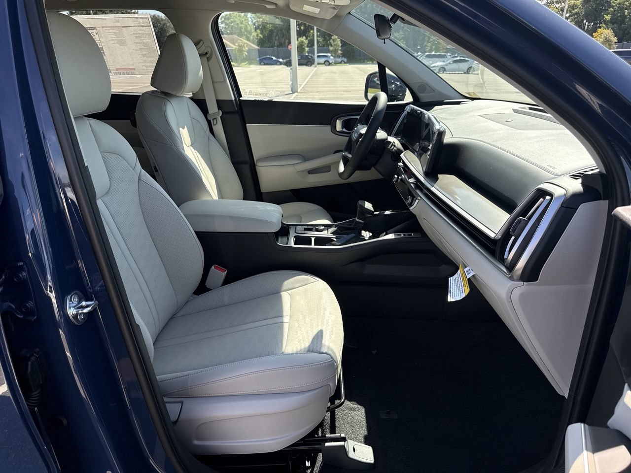 New 2026 Kia Sorento S w/ S Panoramic Sunroof Package FWD image 30
