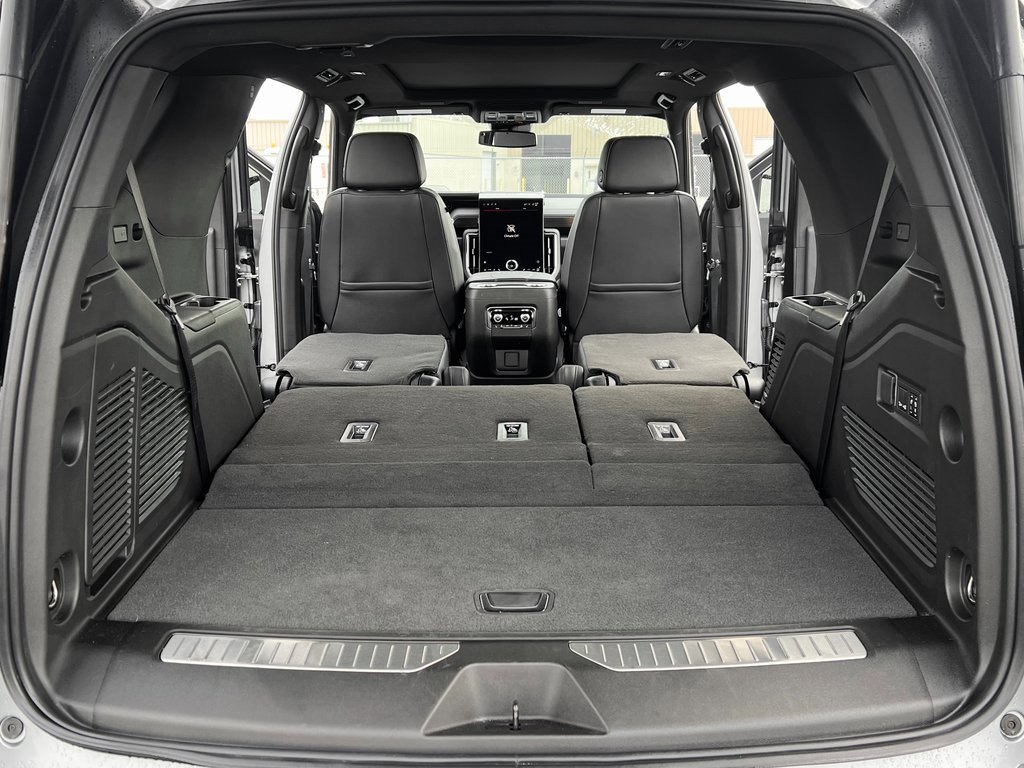 Used 2025 GMC Yukon Denali image 14