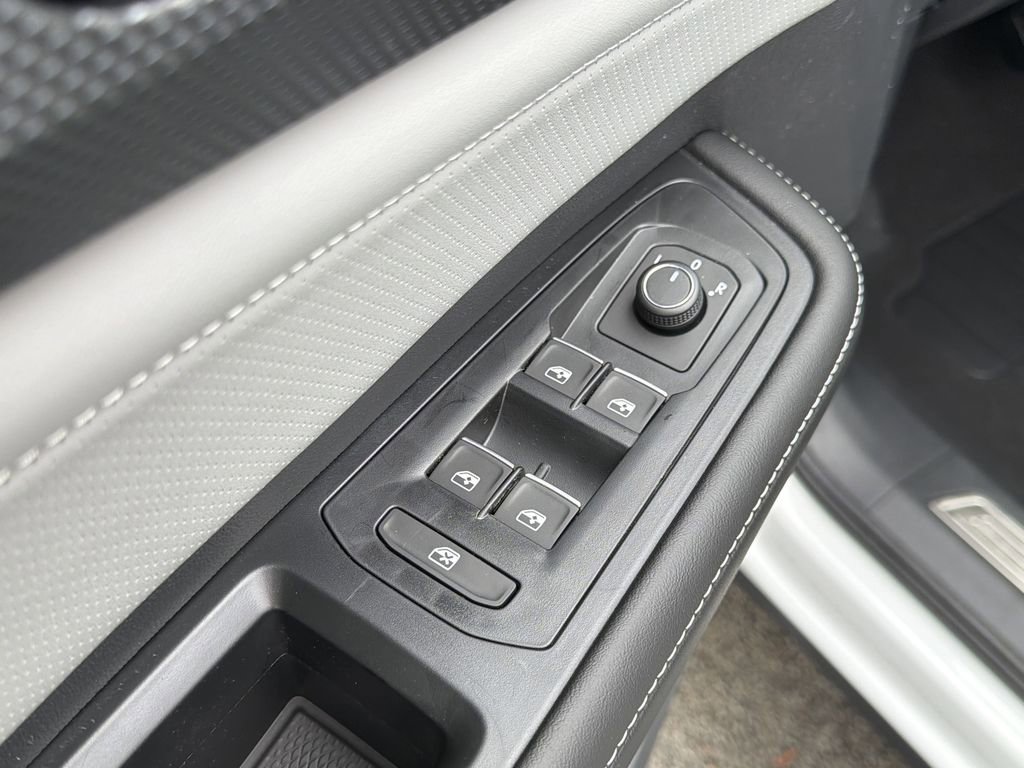 New 2026 Volkswagen Atlas Cross Sport SEL image 25