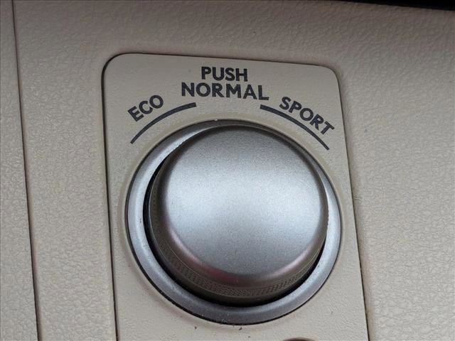 Used 2014 Lexus ES 350 w/ Luxury Package FWD image 18