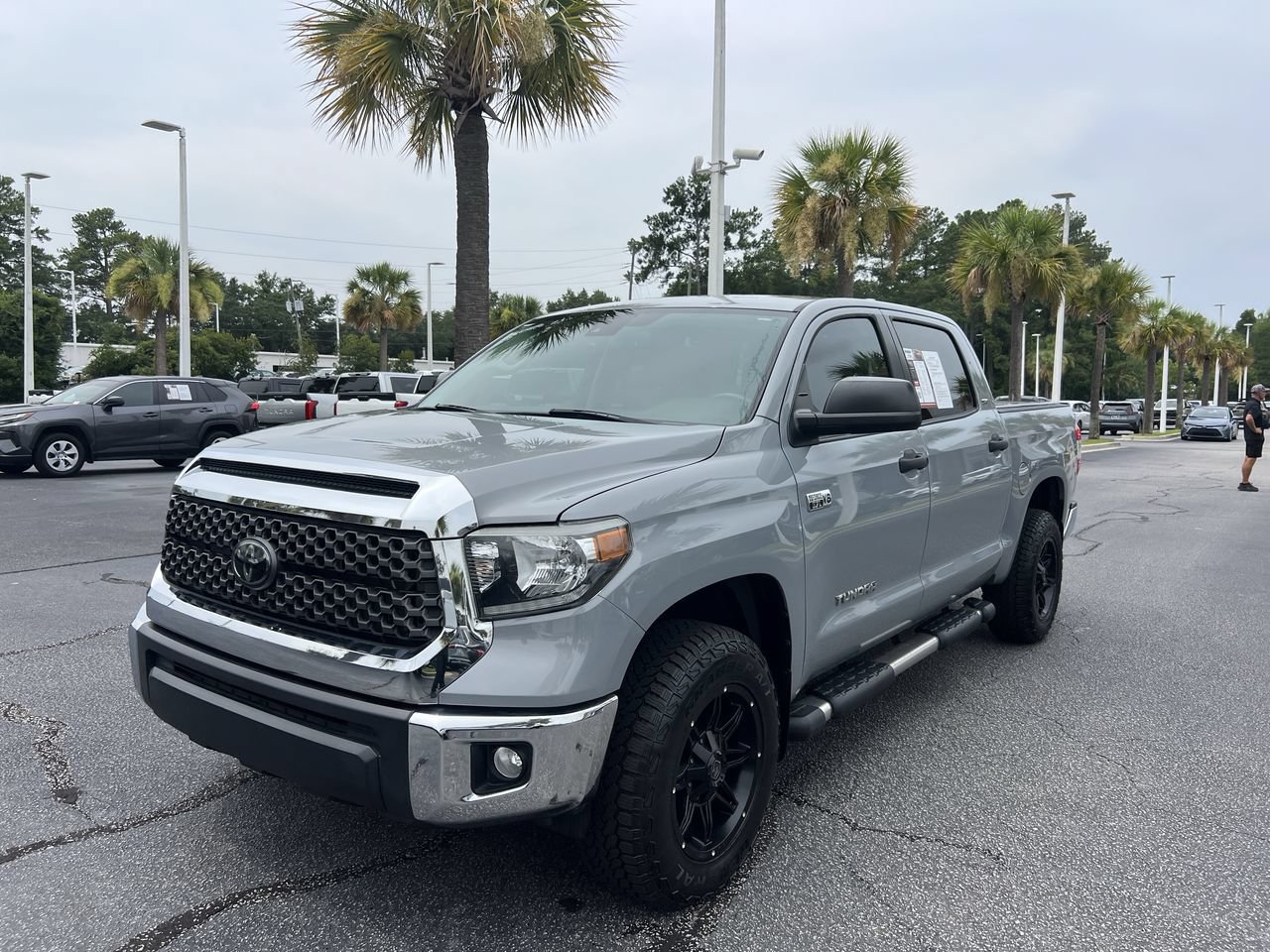 Used 2021 Toyota Tundra SR5 w/ SR5 Upgrade Package AWD/4WD image 5
