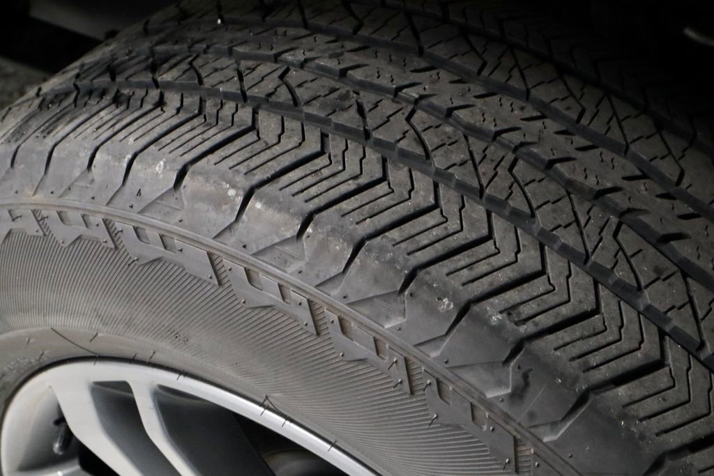 Certified 2023 Ford F150 Lariat w/ Equipment Group 502A High image 23