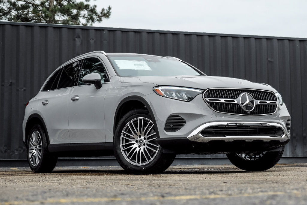 Used 2026 Mercedes-Benz GLC 300 4MATIC image 1