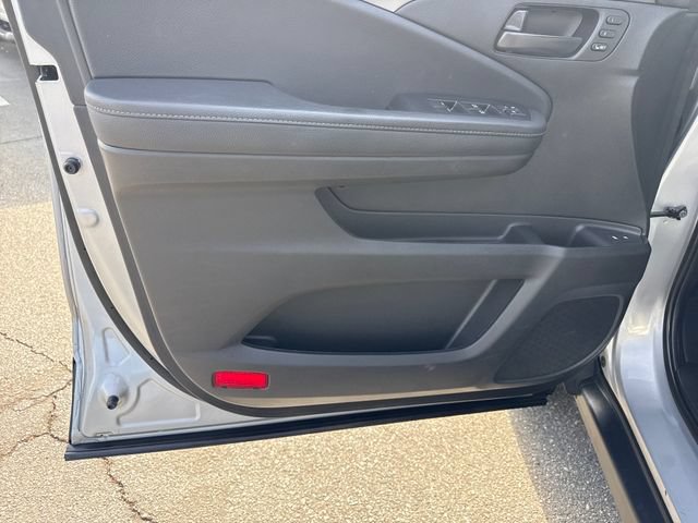 Used 2025 Honda Passport EX-L image 14