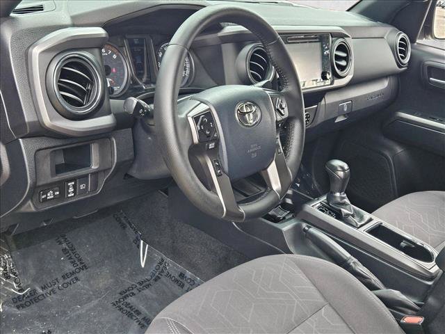 Used 2019 Toyota Tacoma TRD Off-Road AWD/4WD image 10