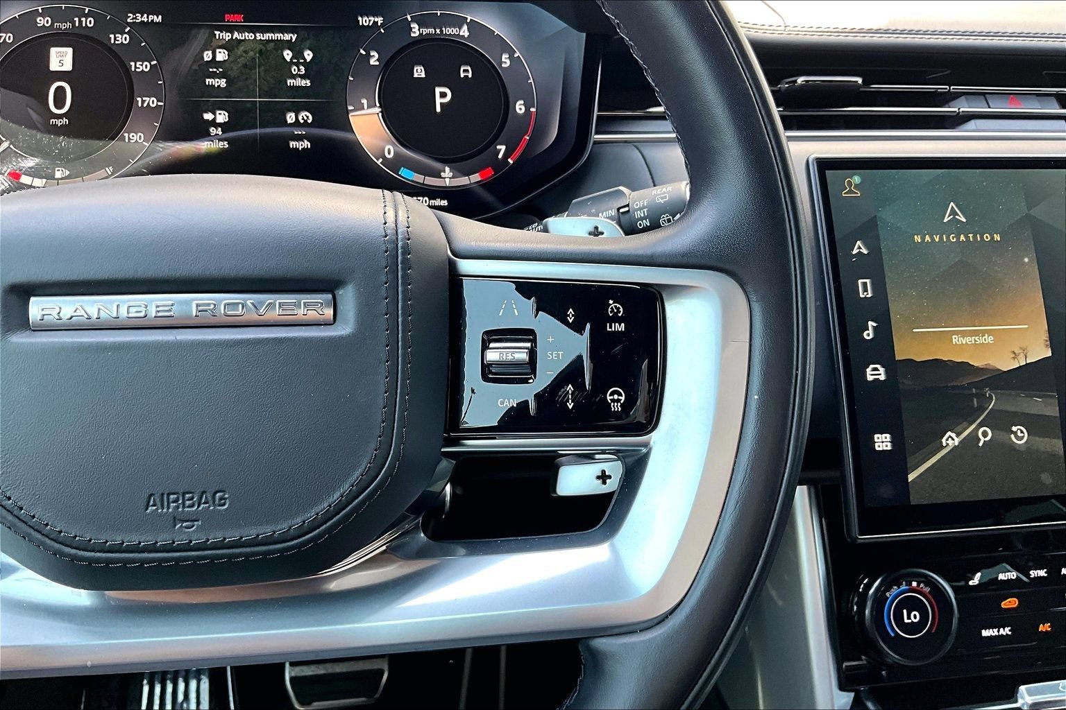 Certified 2023 Land Rover Range Rover SV AWD/4WD image 19