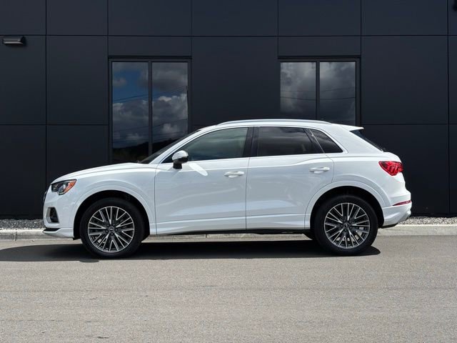 Used 2022 Audi Q3 2.0T Premium w/ Convenience Package AWD/4WD image 4