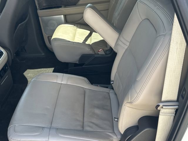 Used 2022 Lincoln Navigator L Reserve image 13