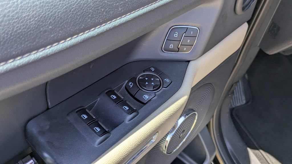 Used 2024 Ford Expedition Limited RWD image 10