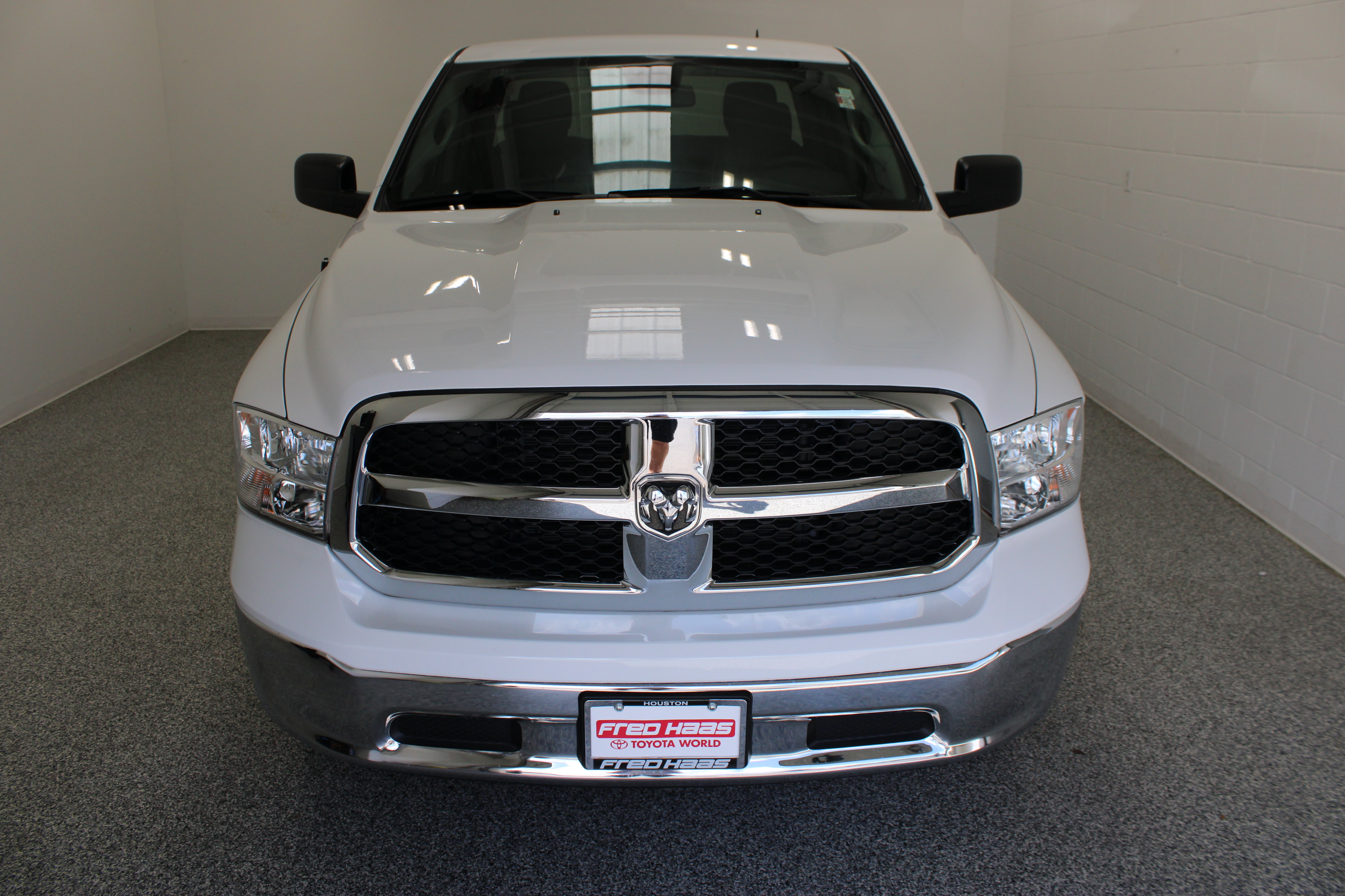 Used 2024 RAM 1500 Tradesman w/ Electronics Group RWD image 3