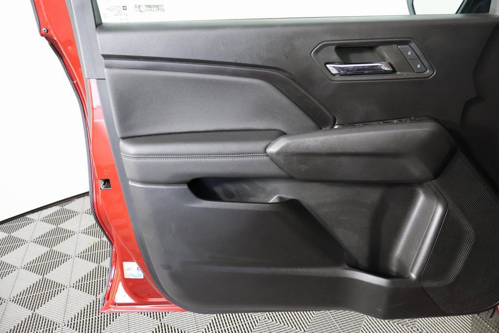 Used 2023 Chevrolet Colorado LT AWD/4WD image 12