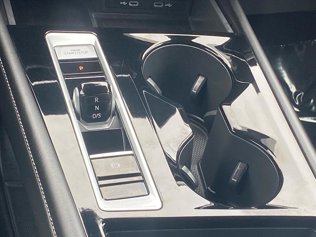 Certified 2024 Volkswagen Atlas SE image 9