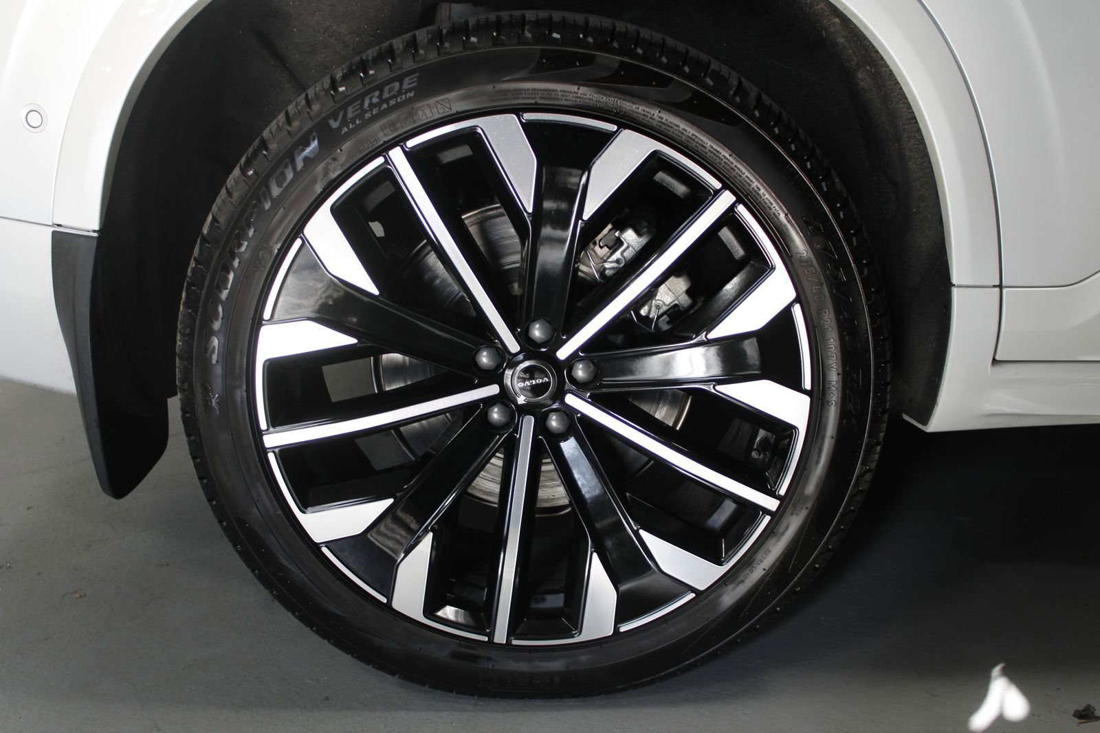 Used 2025 Volvo XC90 T8 Ultra image 23