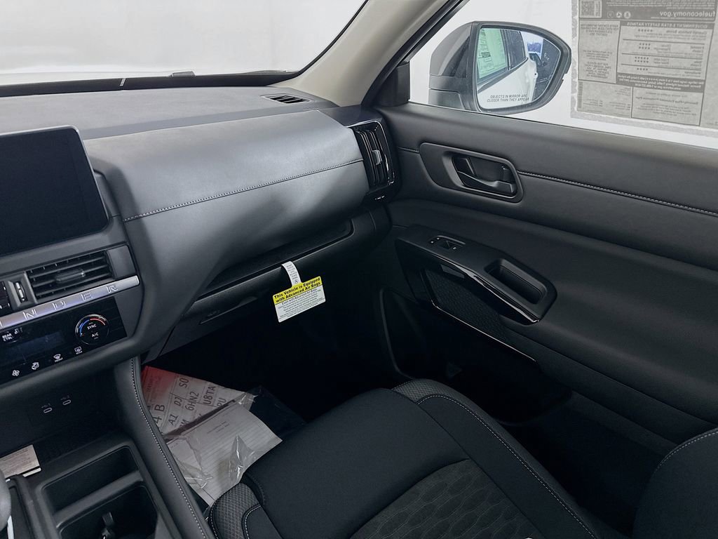 New 2026 Nissan Pathfinder S image 28