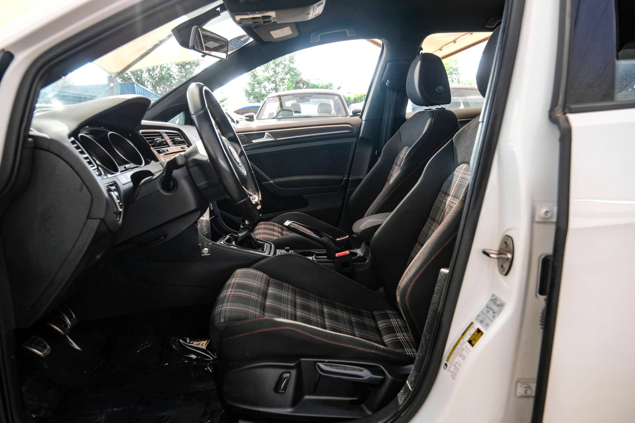 Used 2018 Volkswagen GTI S FWD image 4