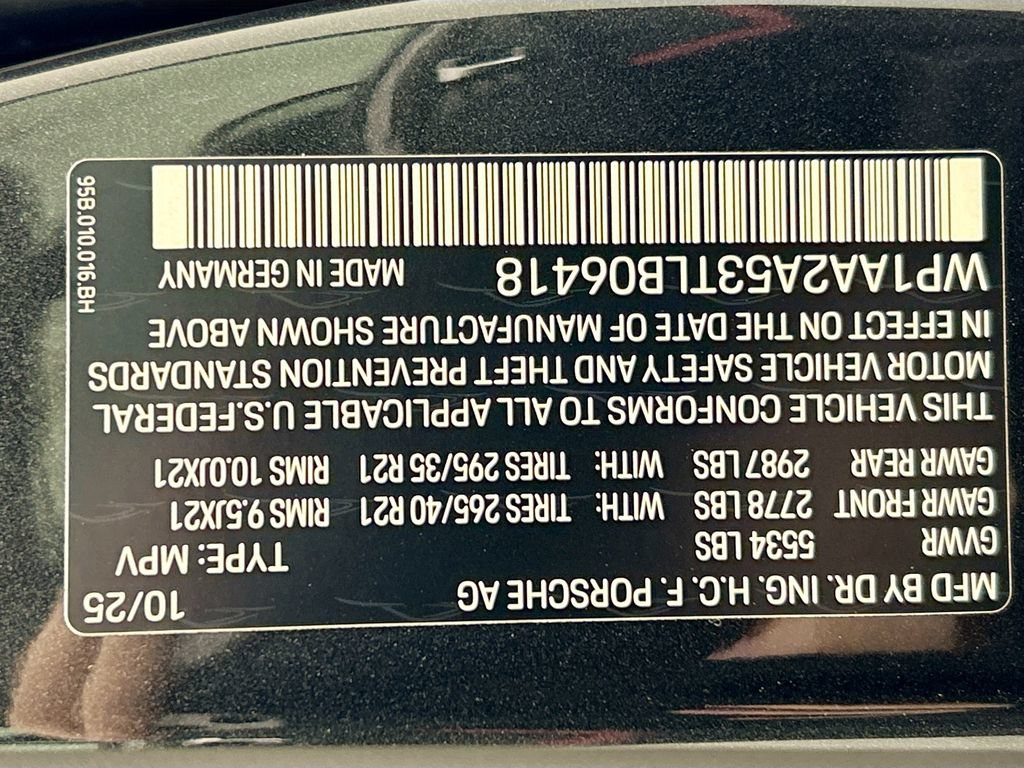 Used 2026 Porsche Macan AWD/4WD image 36