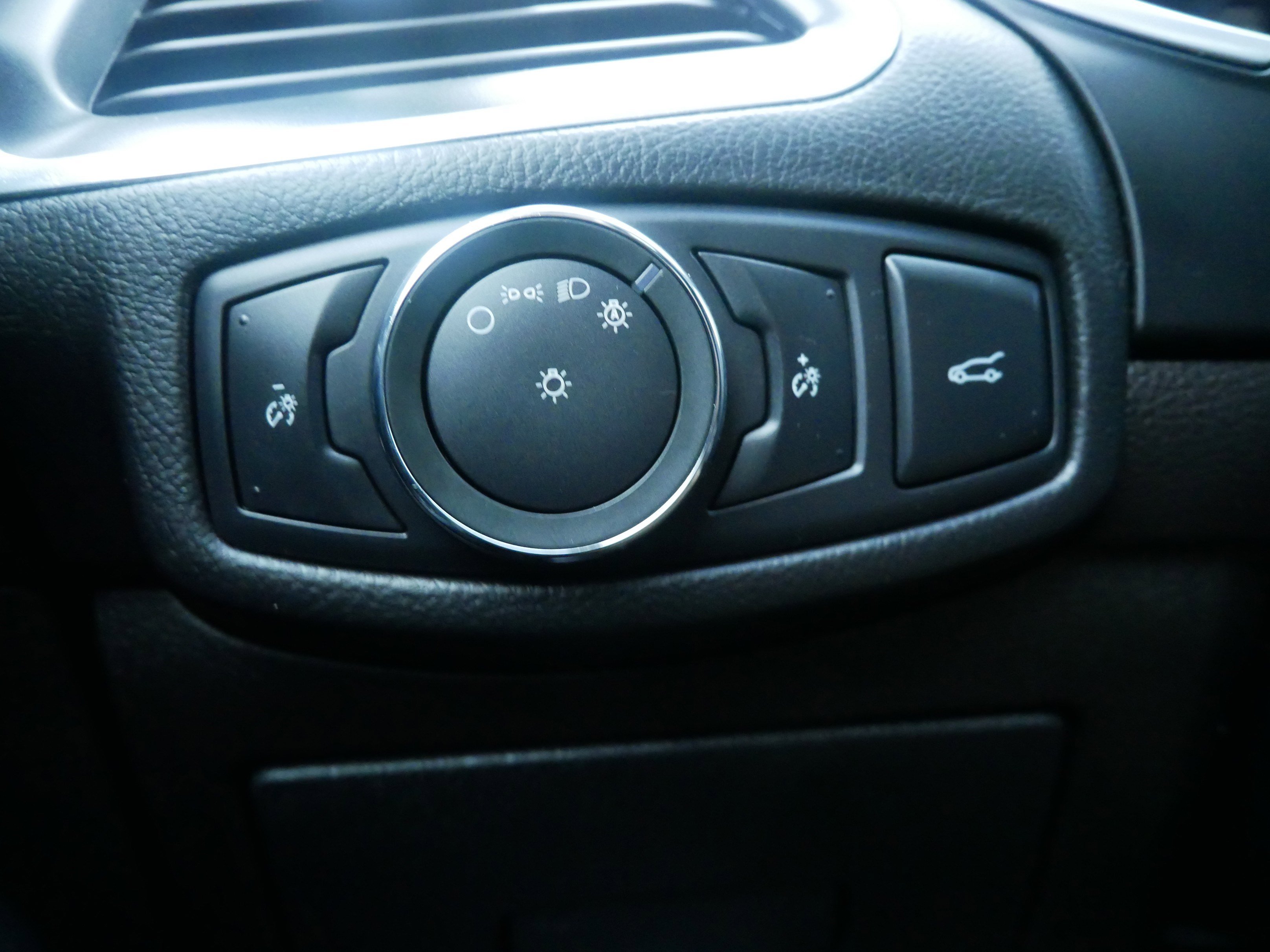 Used 2017 Ford Edge Titanium w/ Equipment Group 302A image 26