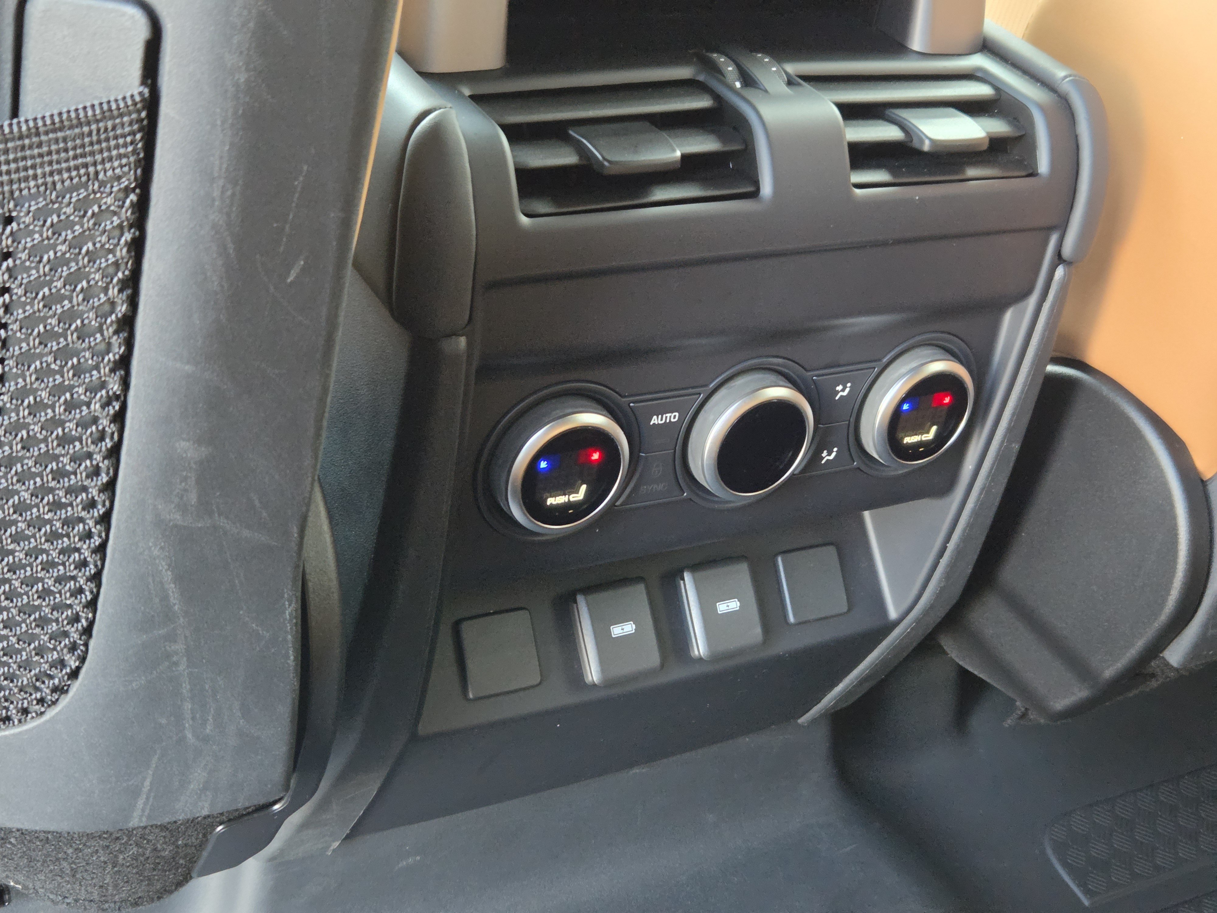 Used 2023 Land Rover Defender 110 Carpathian Edition AWD/4WD image 30