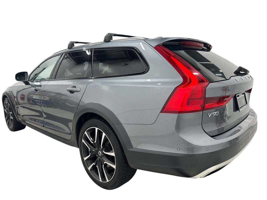 Used 2018 Volvo V90 T6 Cross Country w/ Convenience Package AWD/4WD image 6