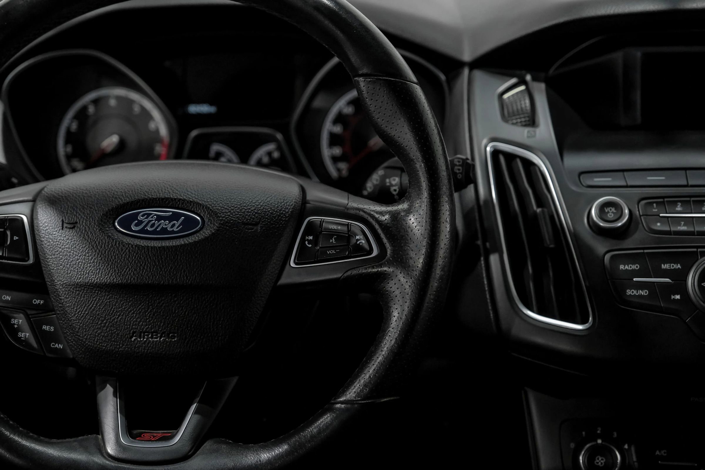 Used 2018 Ford Focus ST image 20