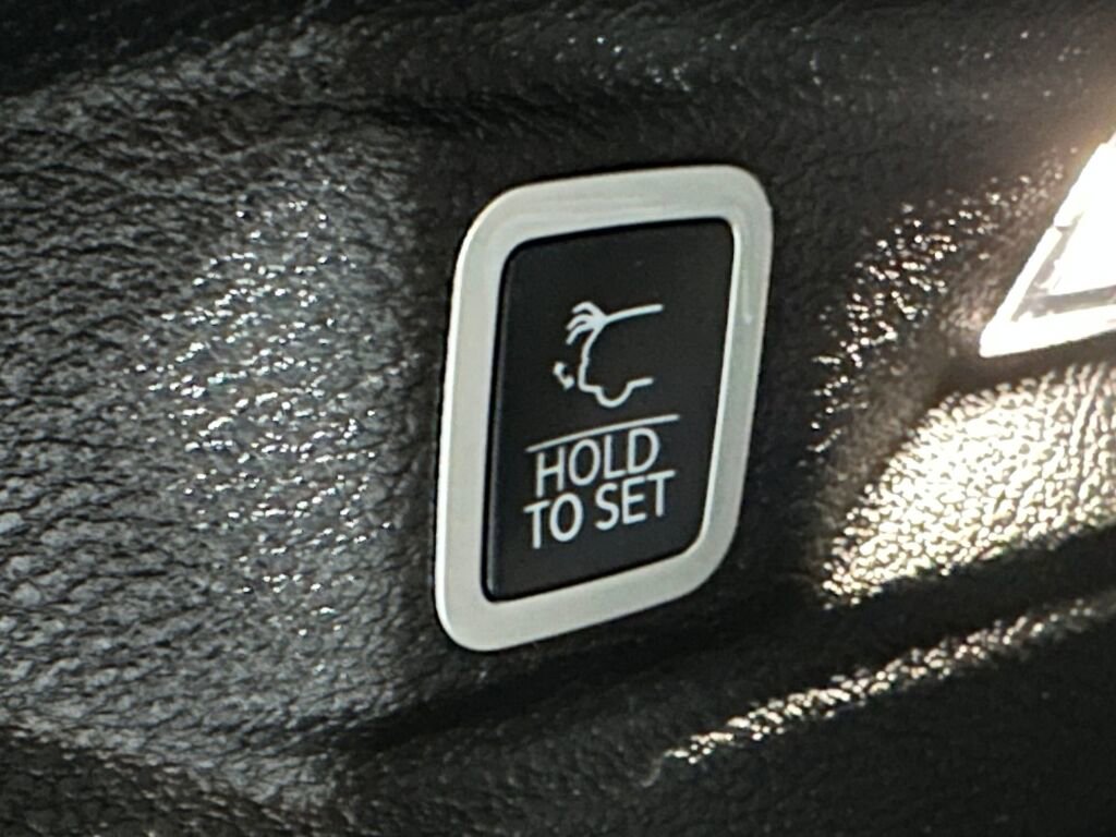 Used 2021 Jeep Grand Cherokee L Limited image 22