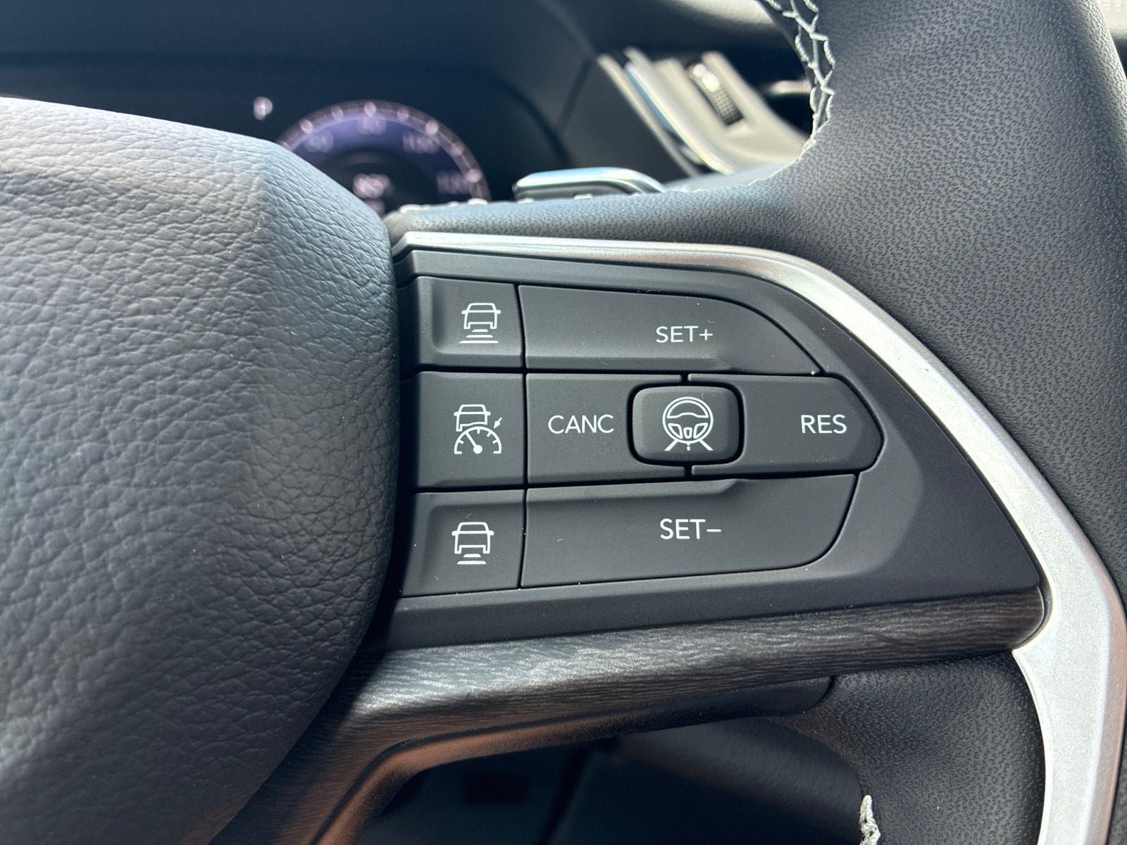 New 2026 Jeep Grand Cherokee L Limited AWD/4WD image 30