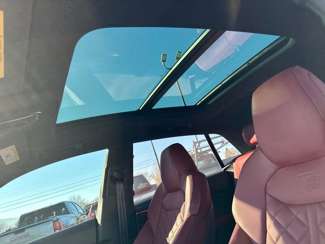 Used 2025 Audi SQ8 Premium Plus image 24