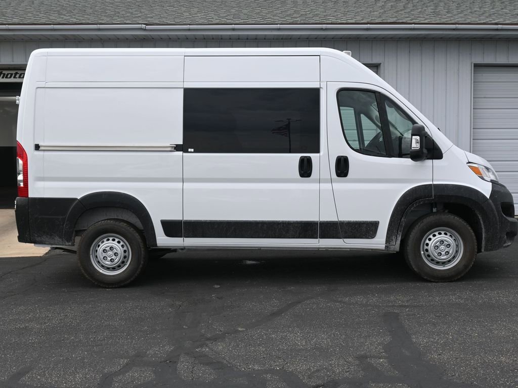 New 2025 RAM ProMaster 2500 w/ Crew Van Package image 4