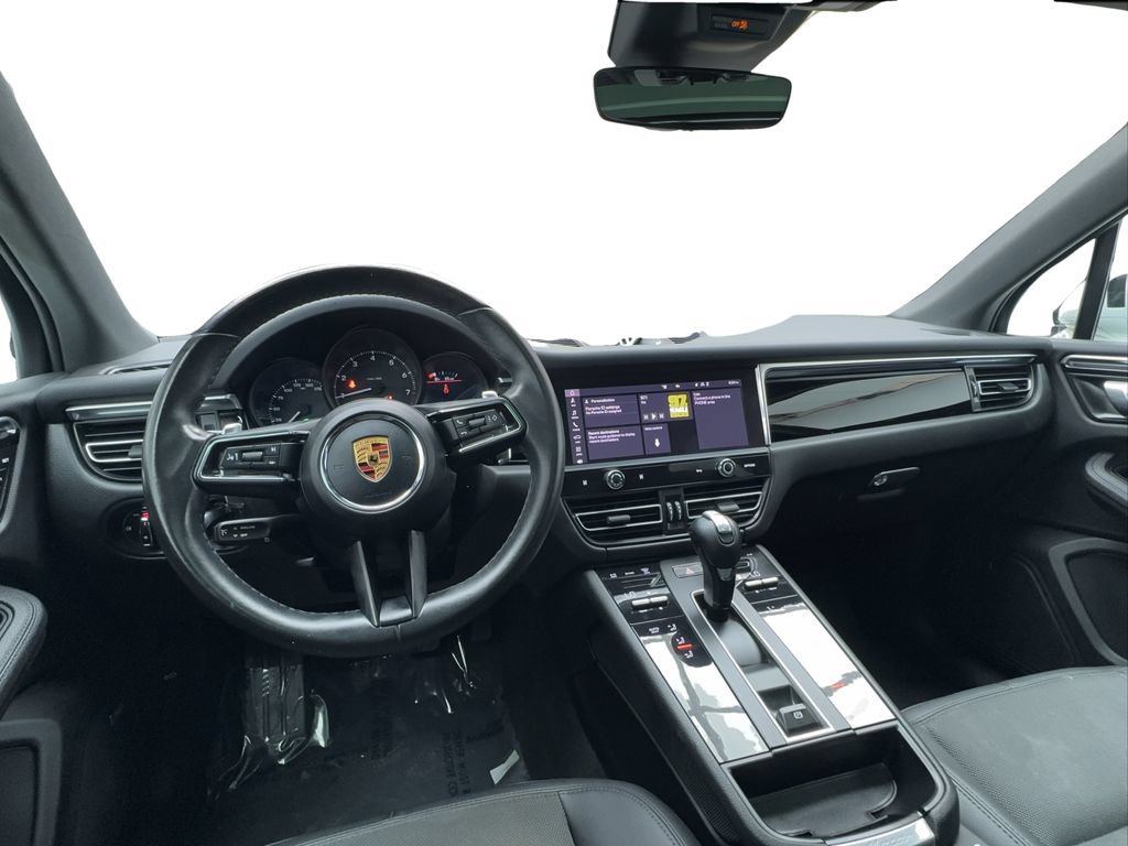 Used 2022 Porsche Macan AWD/4WD image 34