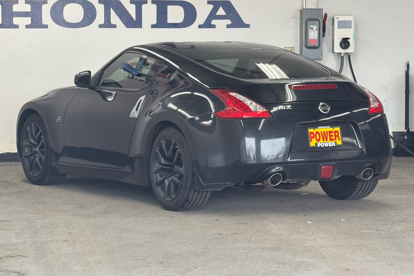 Used 2016 Nissan 370Z Base image 5