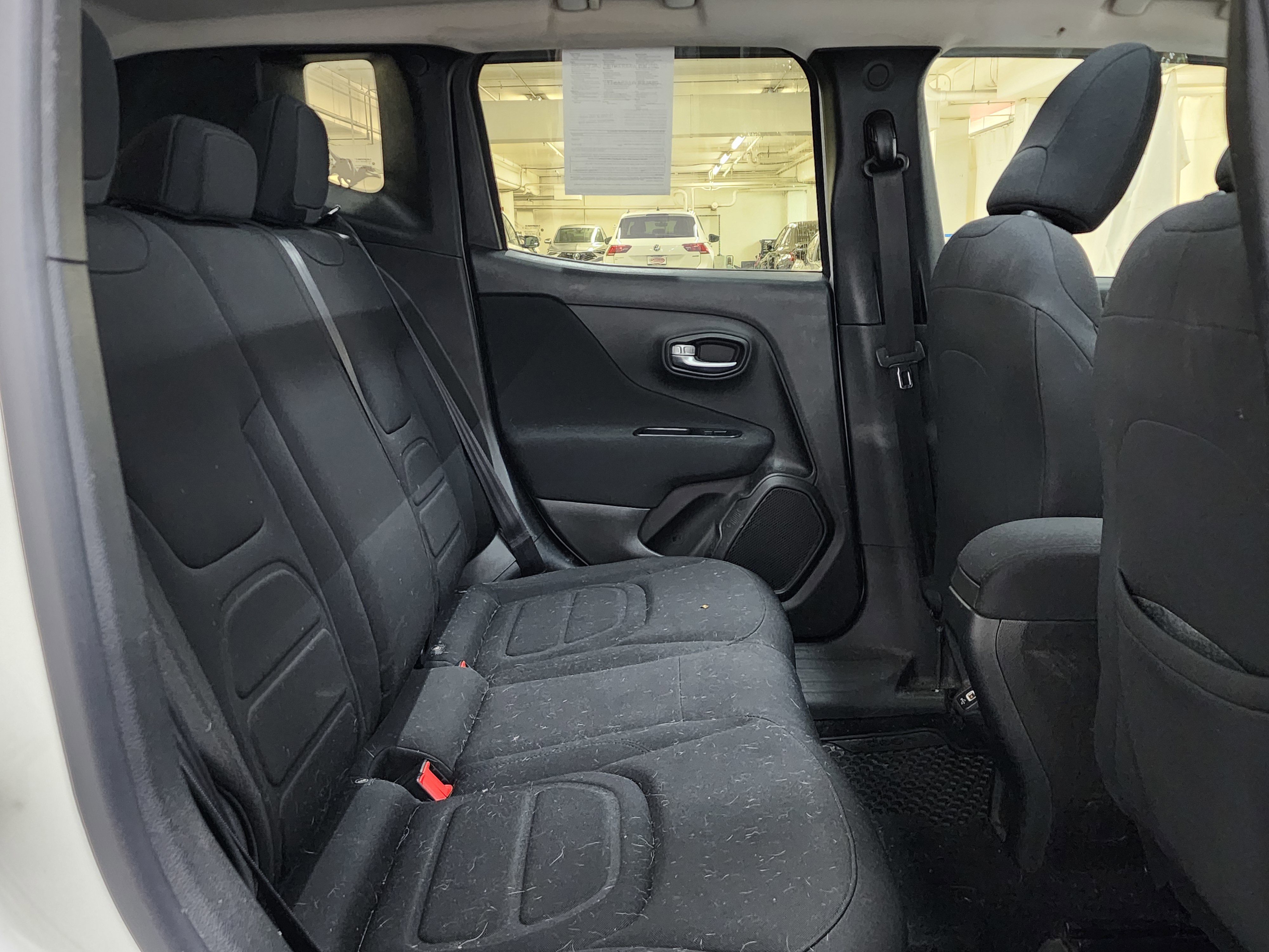 Used 2020 Jeep Renegade Latitude w/ UConnect 8.4 Nav Group FWD image 20