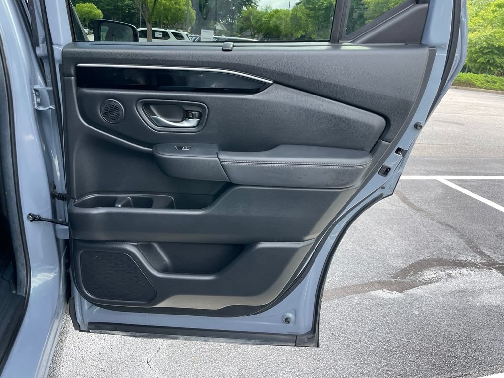 Certified 2025 Honda Pilot Touring image 34