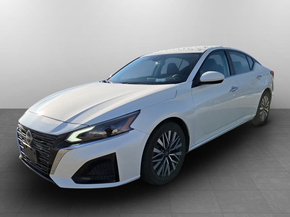 Used 2023 Nissan Altima 2.5 SV image 12