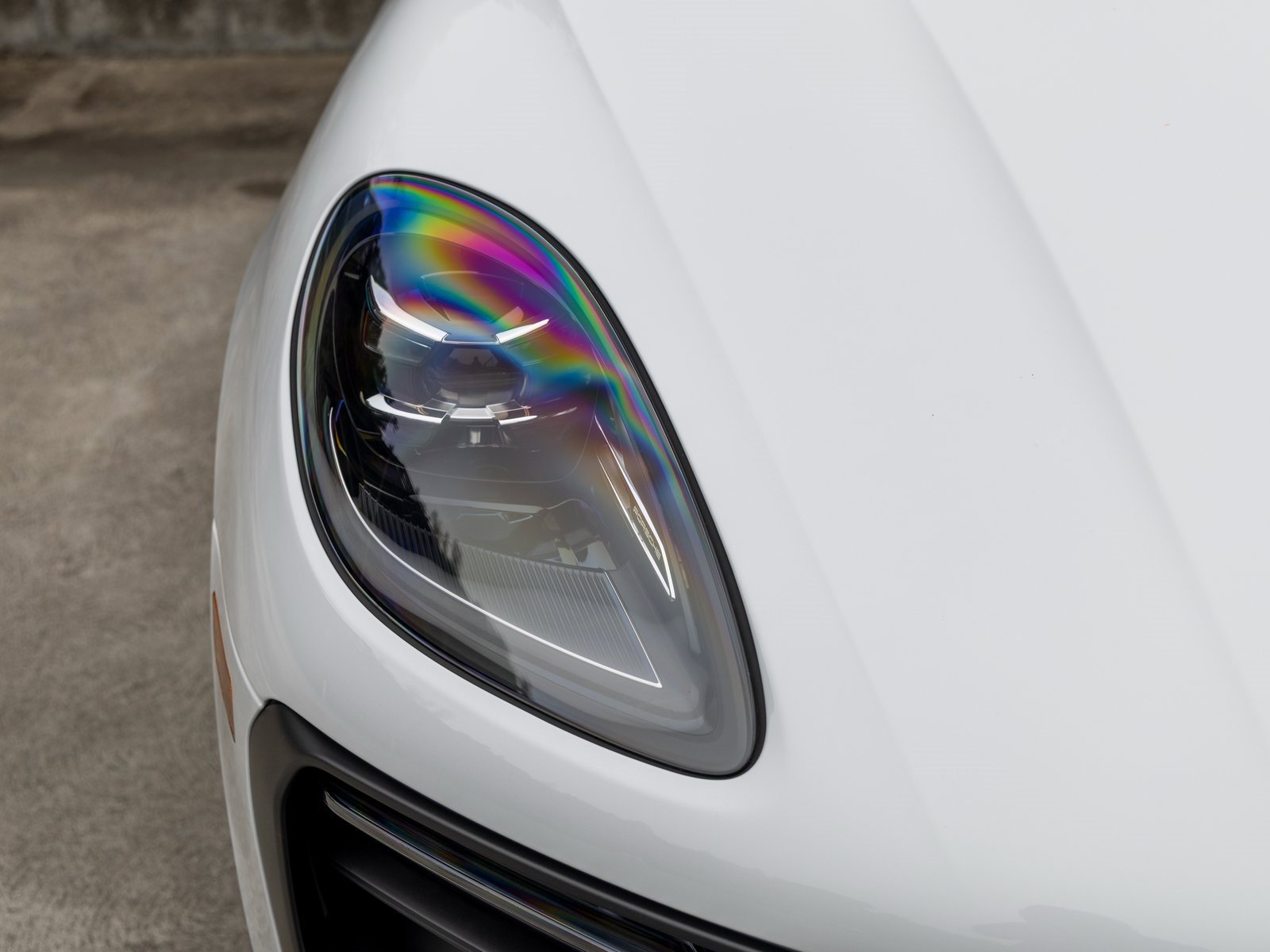 New 2025 Porsche Macan image 14