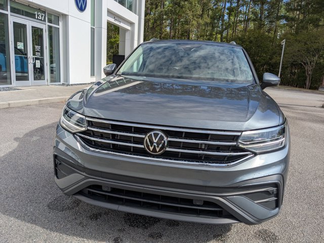 Used 2022 Volkswagen Tiguan SE image 9