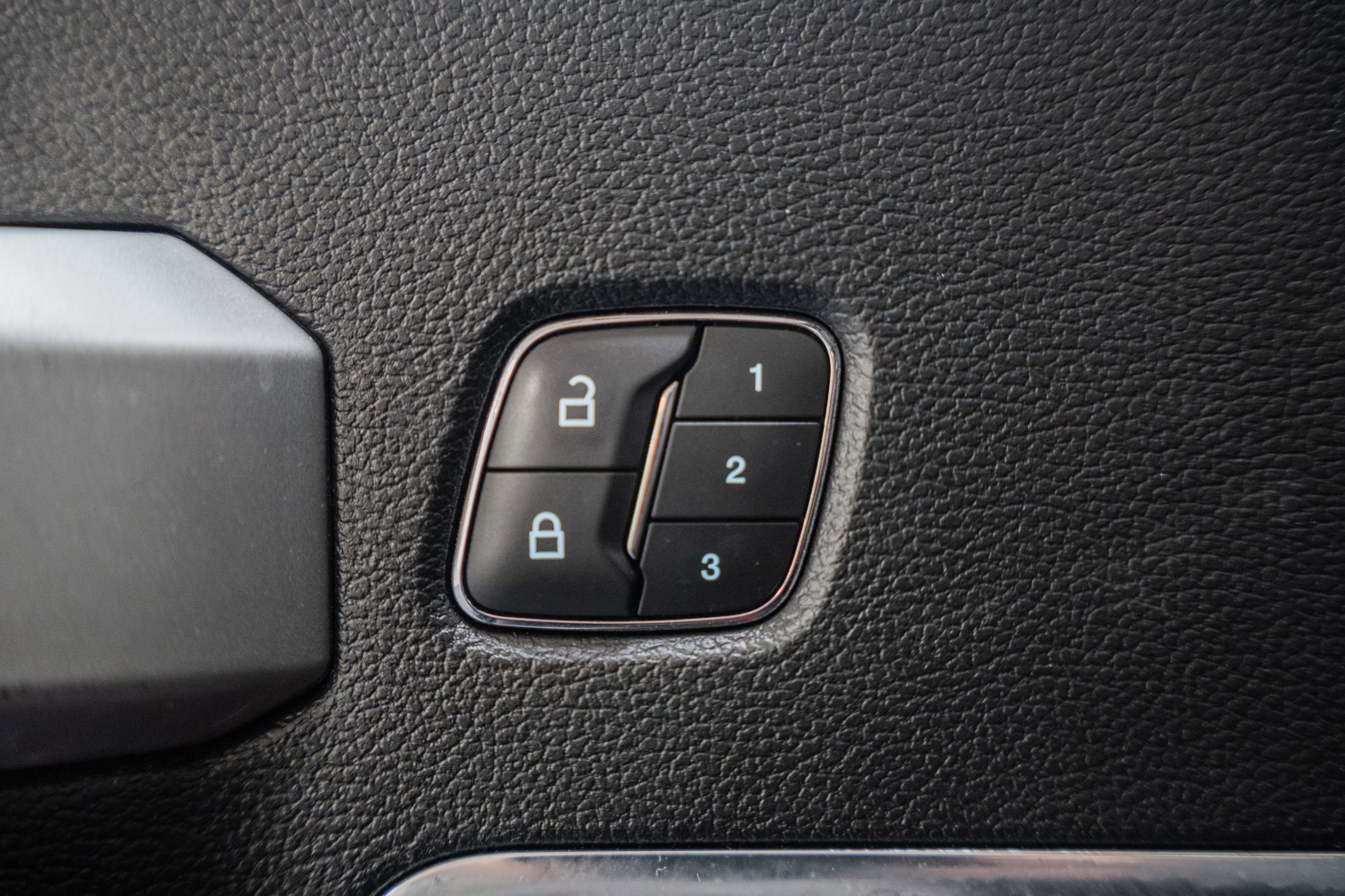 Certified 2019 Ford F150 Lariat w/ Equipment Group 502A Luxury image 49