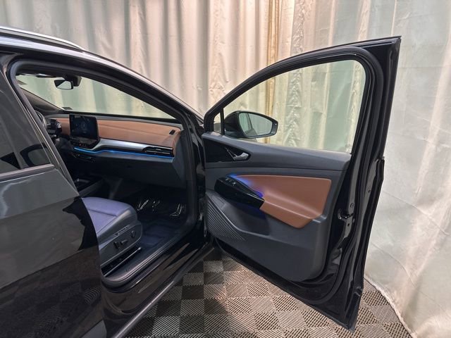 Certified 2021 Volkswagen ID.4 Pro S w/ Gradient Package image 34