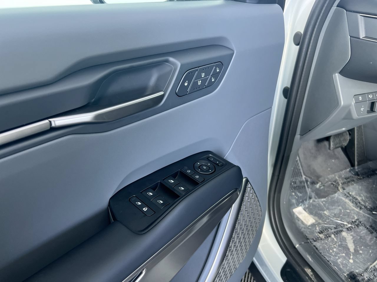 New 2026 Kia EV9 Light RWD image 16