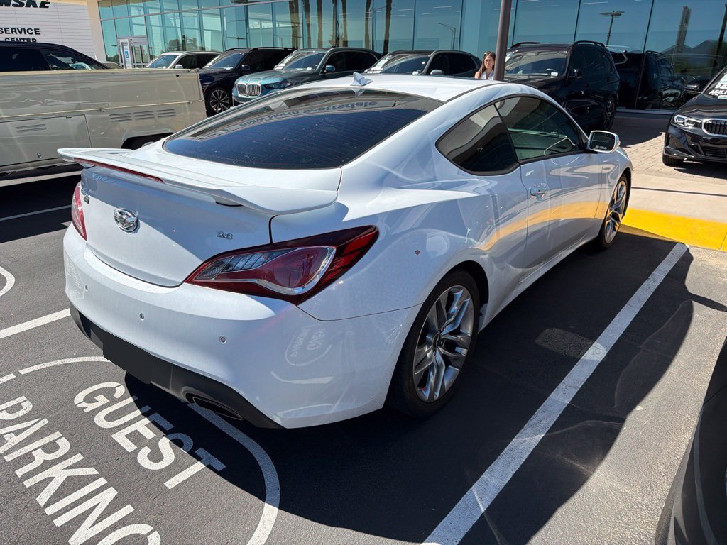 Used 2015 Hyundai Genesis 3.8 RWD image 6