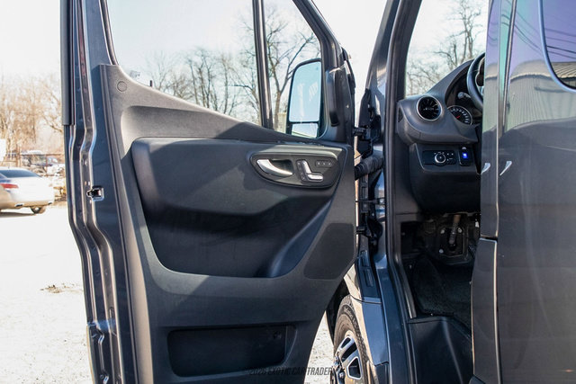 Used 2020 Mercedes-Benz Sprinter 3500 image 65