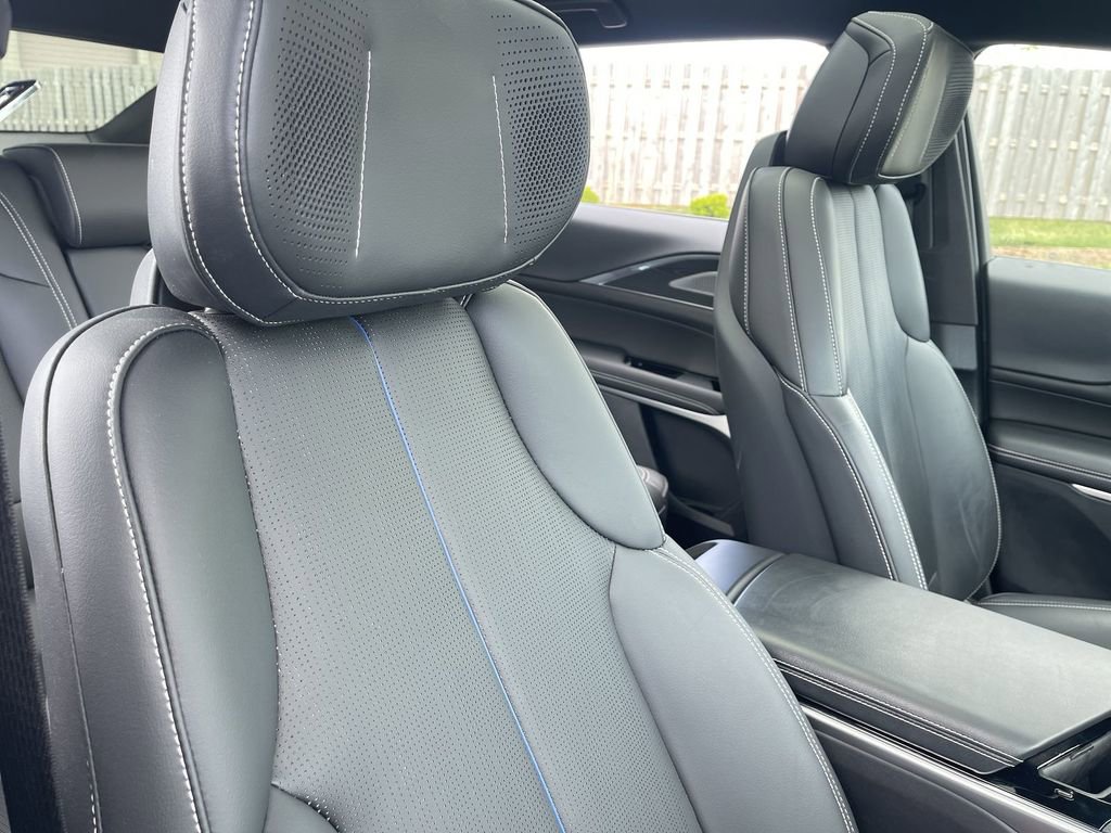 Used 2024 Cadillac Lyriq Luxury w/ LPO, Floor Liner Package AWD/4WD image 31