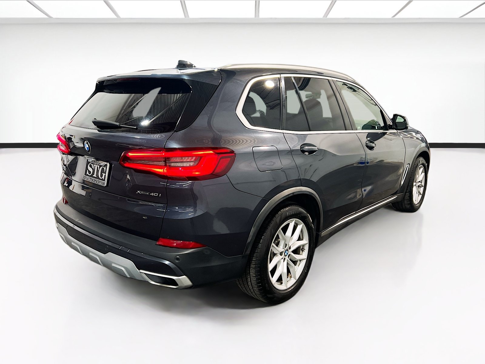 Used 2019 BMW X5 xDrive40i w/ Convenience Package AWD/4WD image 4