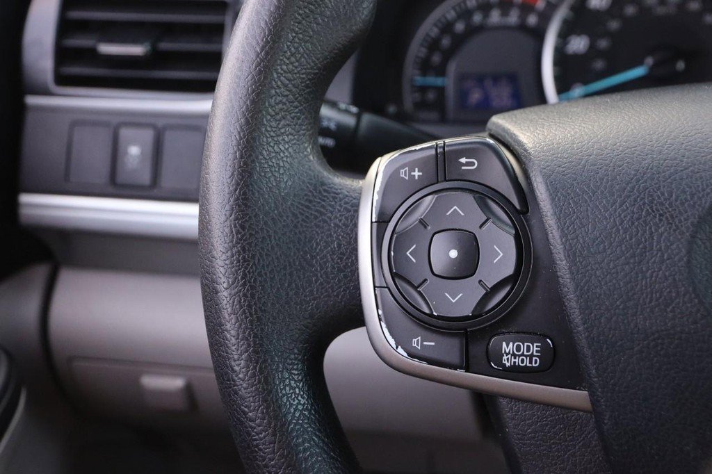 Used 2012 Toyota Camry LE image 11