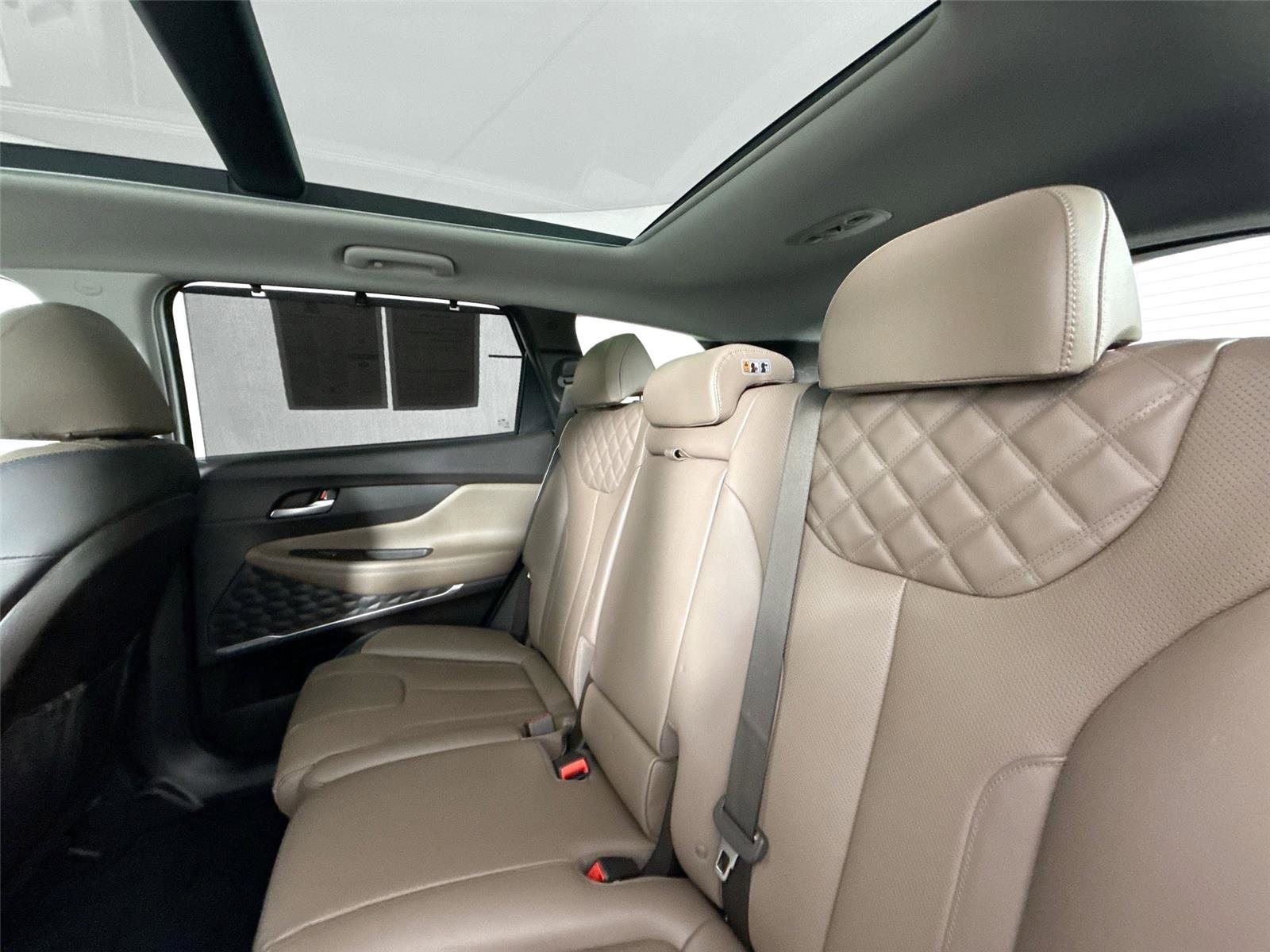 Used 2022 Hyundai Santa Fe SEL Premium AWD/4WD image 32