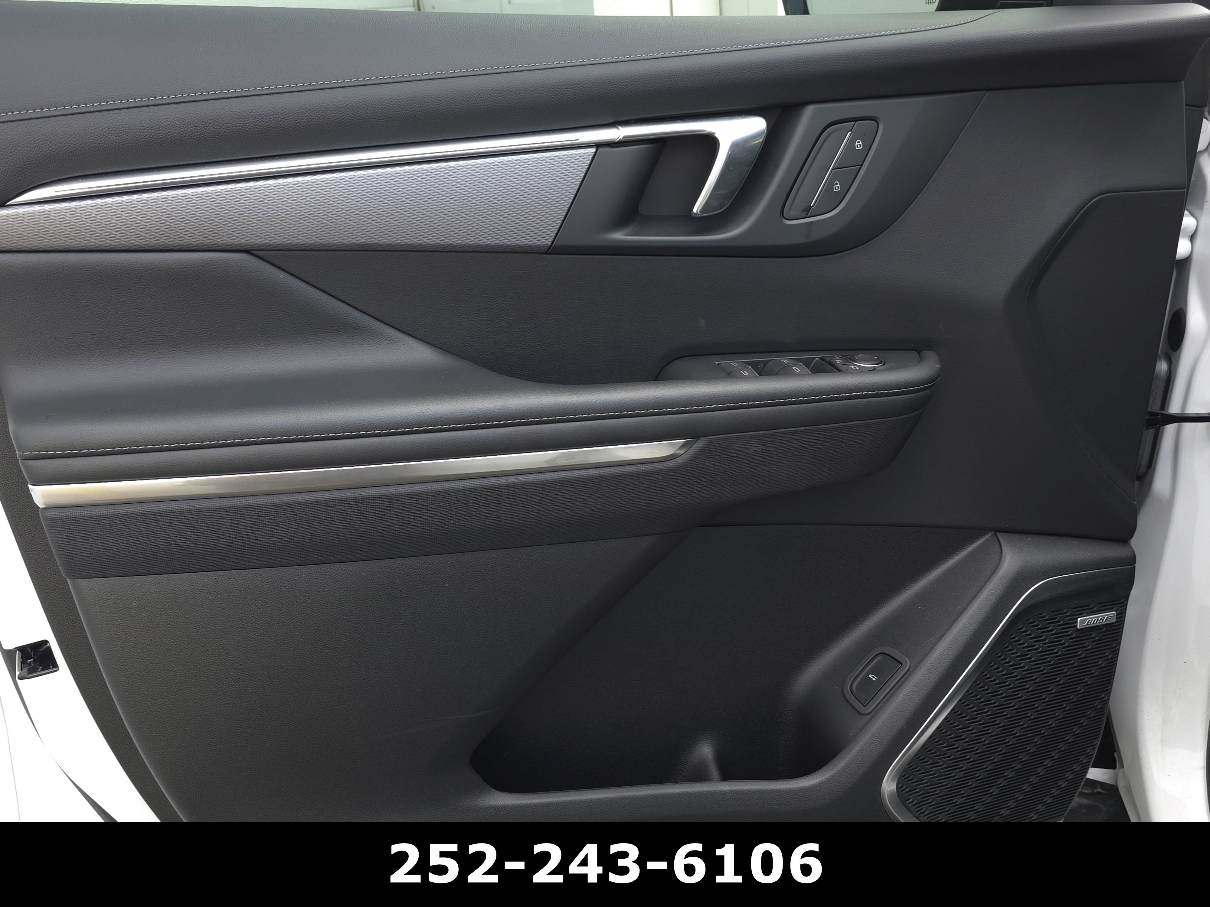 Used 2025 Buick Enclave Sport Touring w/ Super Cruise Package FWD image 29